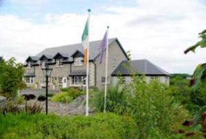 Michaeleen's Manor, Cong